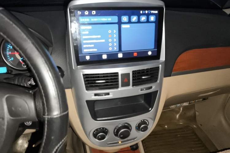 Used Buick Excelle 2011 1.6 LE-MT Audio And AC Panel