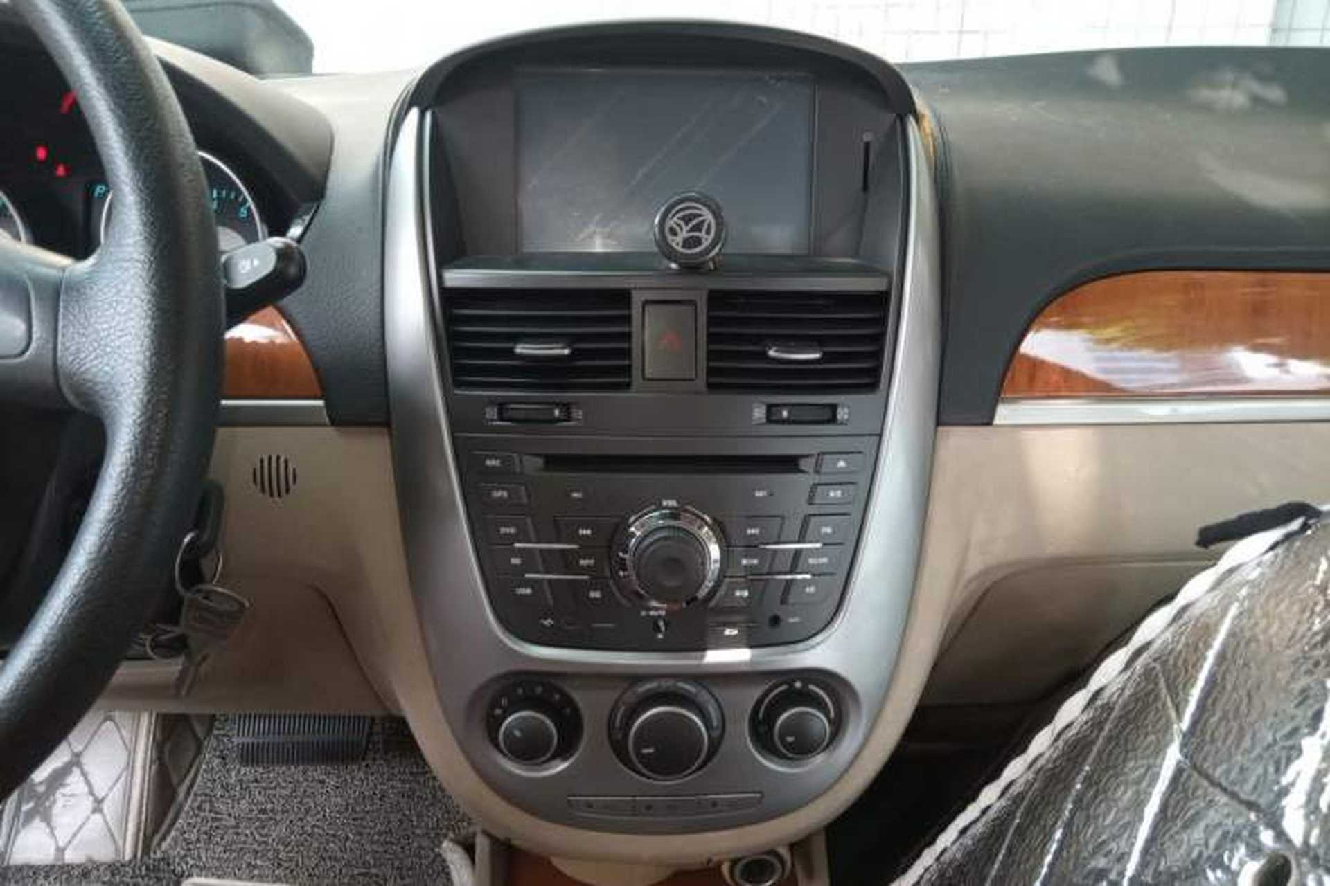 Used Buick Excelle 2011 1.6LX-AT Audio And AC Panel