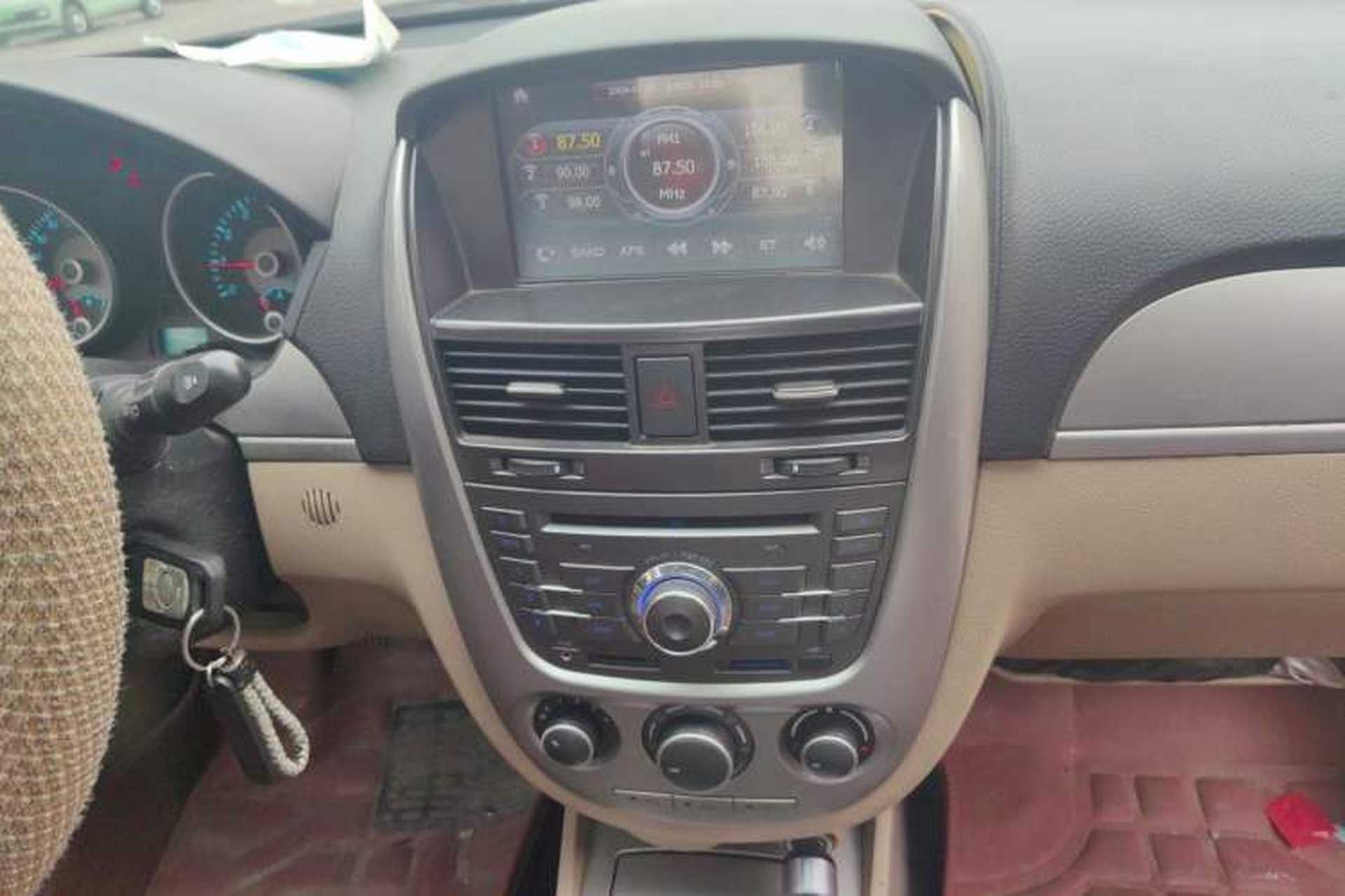 Used Buick Excelle 2011 1.6 LX-MT Audio And AC Panel