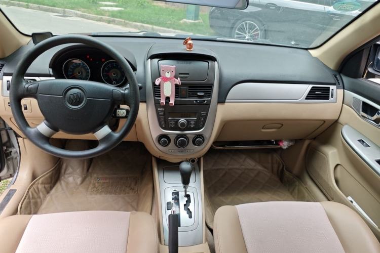 Used Buick Excelle 2011 1.6LX-AT Center Console