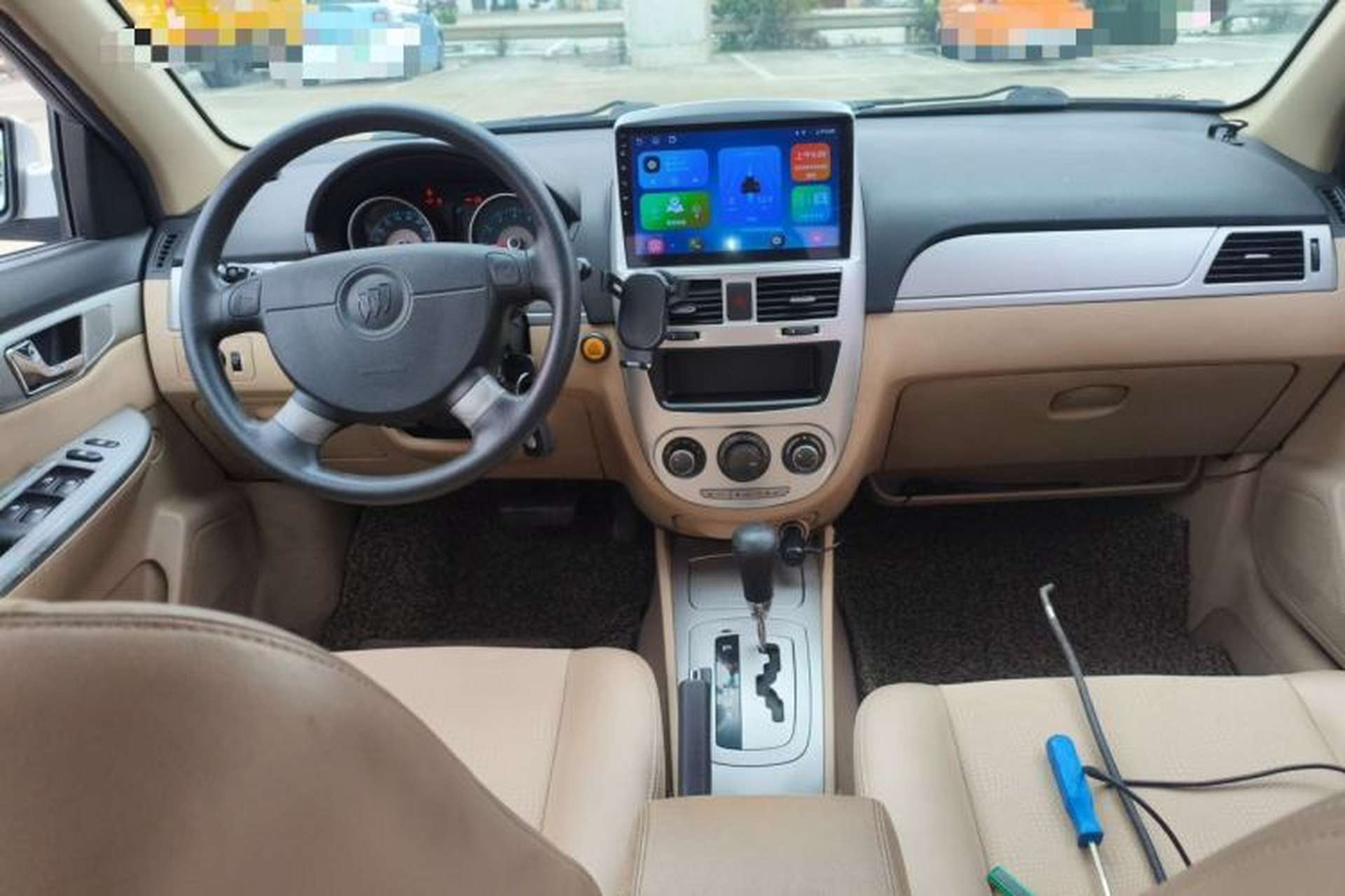 Used Buick Excelle 2011 1.6LX-AT Center Console