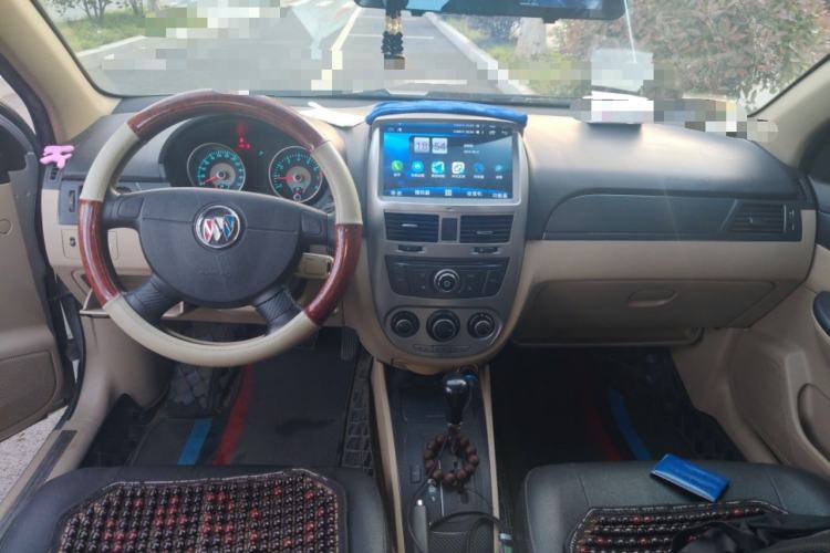 Used Buick Excelle 2011 1.6LX-AT Center Console