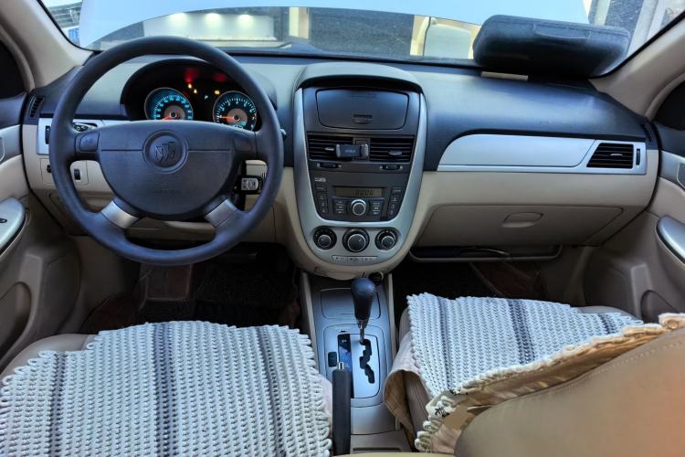 Used Buick Excelle 2011 1.6LX-AT Center Console
