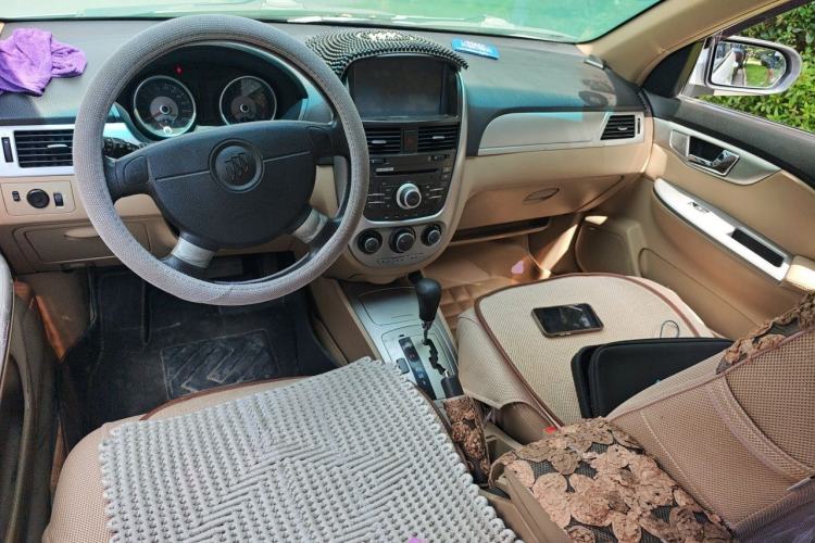 Used Buick Excelle 2011 1.6LX-AT Center Console