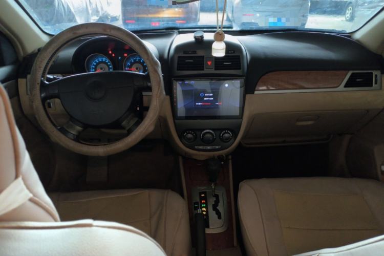 Used Buick Excelle 2011 1.6 LE-AT Center Console