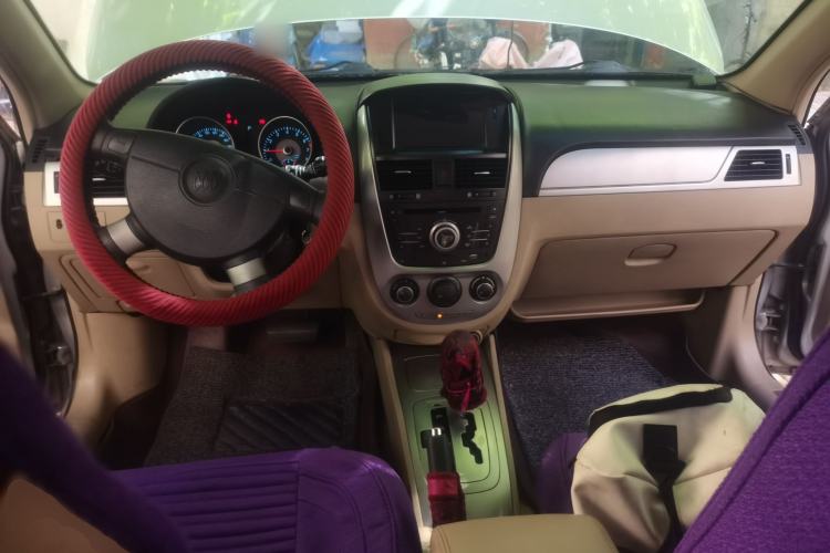 Used Buick Excelle 2011 1.6LX-AT Center Console