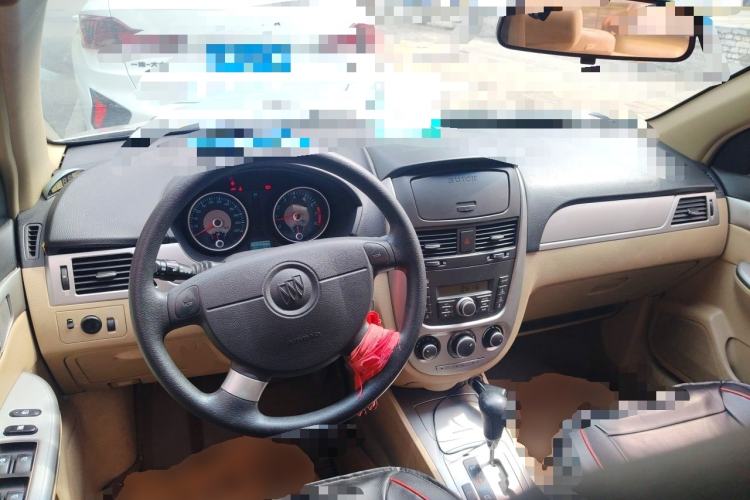 Used Buick Excelle 2011 1.6LX-AT Center Console