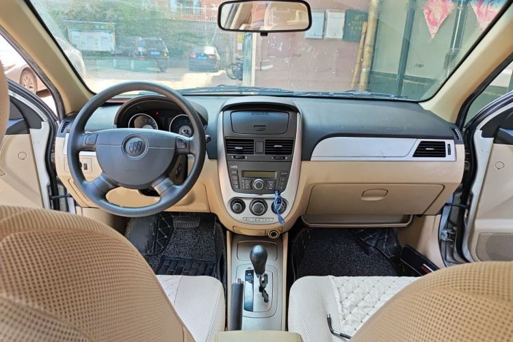 Used Buick Excelle 2011 1.6LX-AT Center Console