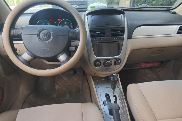 Used Buick Excelle 2011 1.6LX-AT Center Console
