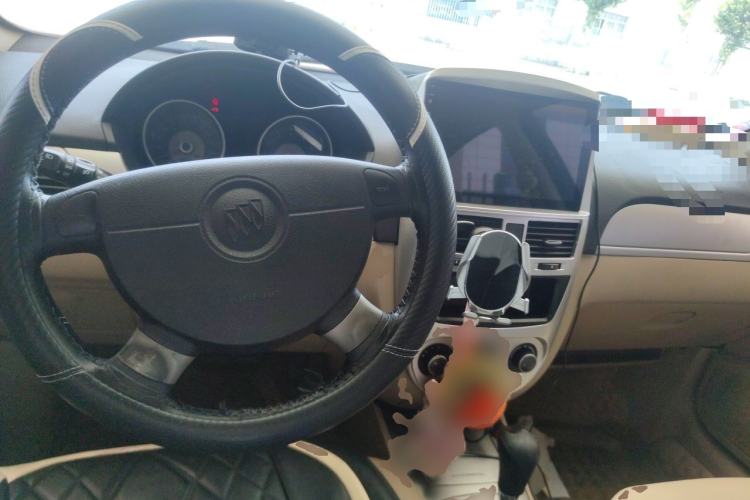 Used Buick Excelle 2011 1.6LX-AT Center Console