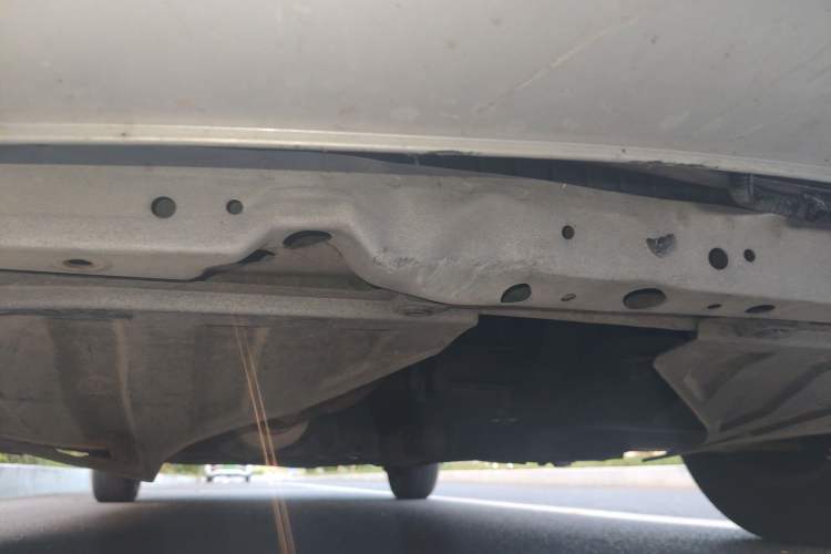 Used Buick Excelle 2011 1.6LX-AT Chassis Front