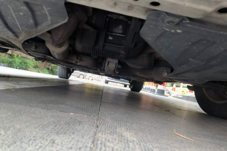 Used Buick Excelle 2011 1.6 LE-MT Chassis Front