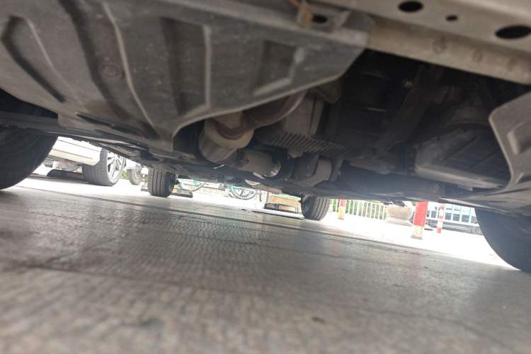 Used Buick Excelle 2011 1.6LX-AT Chassis Front