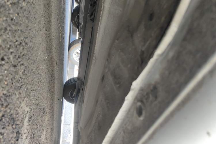 Used Buick Excelle 2011 1.6 LX-MT Chassis Front Left