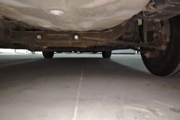 Used Buick Excelle 2011 1.6 LX-MT Chassis Rear