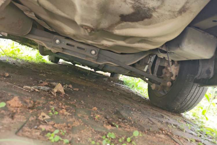 Used Buick Excelle 2011 1.6 LX-MT Chassis Rear