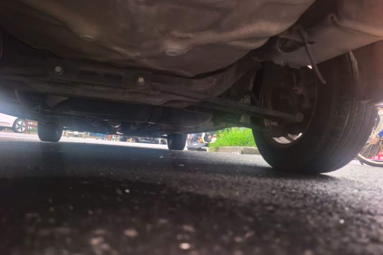 Used Buick Excelle 2011 1.6 LX-MT Chassis Rear