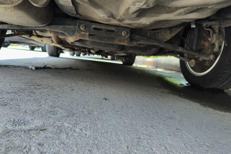 Used Buick Excelle 2011 1.6 LX-MT Chassis Rear