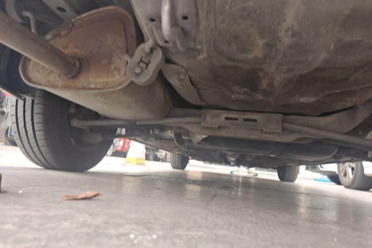 Used Buick Excelle 2011 1.6LX-AT Chassis Rear