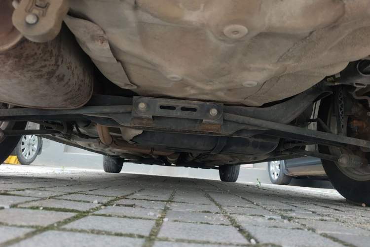 Used Buick Excelle 2011 1.6 LX-MT Chassis Rear