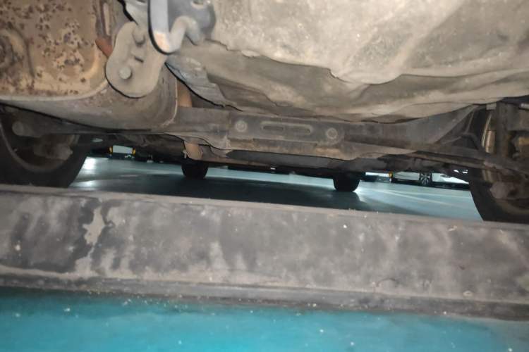 Used Buick Excelle 2011 1.6 LX-MT Chassis Rear