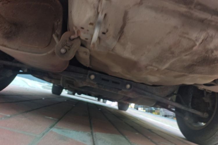 Used Buick Excelle 2011 1.6 LX-MT Chassis Rear