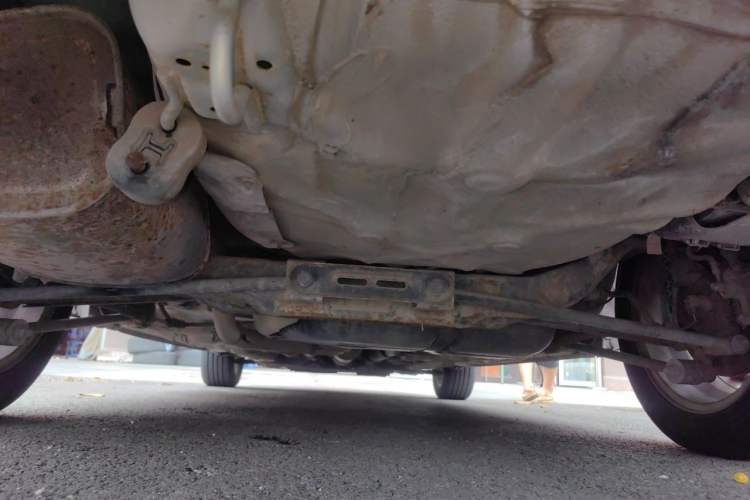 Used Buick Excelle 2011 1.6 LE-MT Chassis Rear