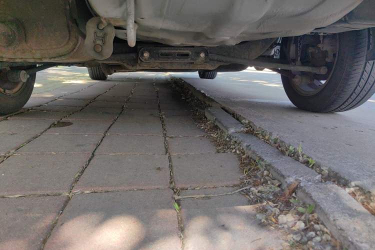 Used Buick Excelle 2011 1.6 LX-MT Chassis Rear