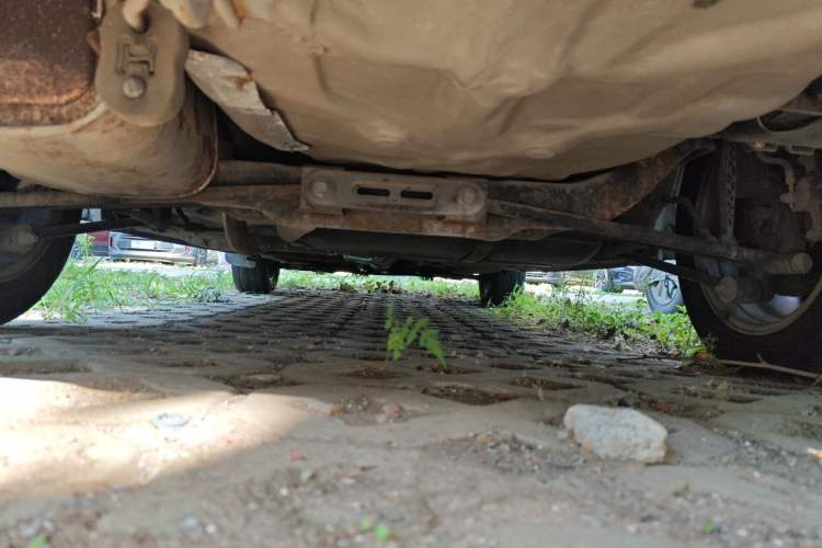 Used Buick Excelle 2011 1.6 LE-MT Chassis Rear