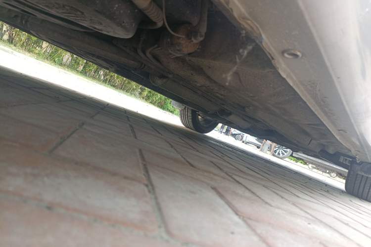Used Buick Excelle 2011 1.6 LX-MT Chassis Rear Right