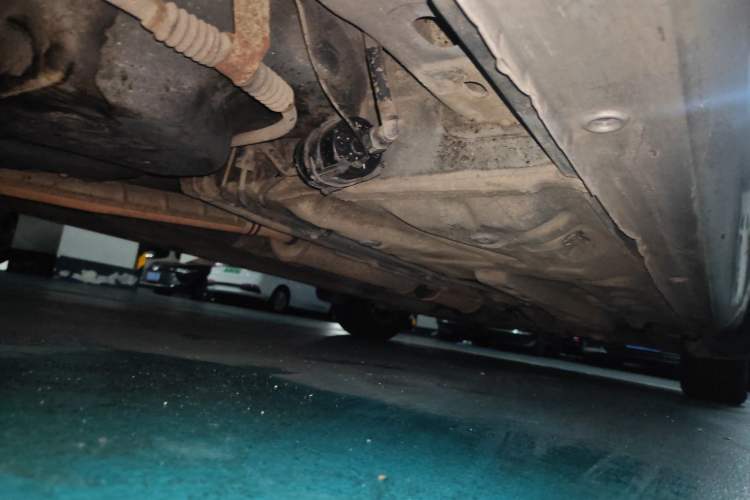 Used Buick Excelle 2011 1.6 LX-MT Chassis Rear Right