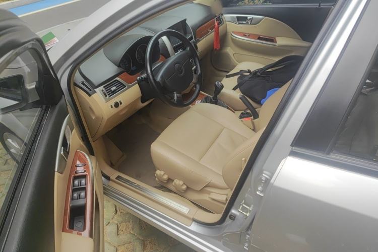 Used Buick Excelle 2011 1.6 LE-MT Driver Seat