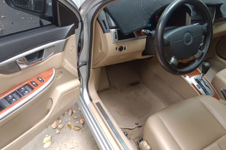 Used Buick Excelle 2011 1.6 LE-AT Driver Seat