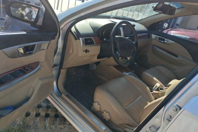 Used Buick Excelle 2011 1.6 LE-AT Driver Seat