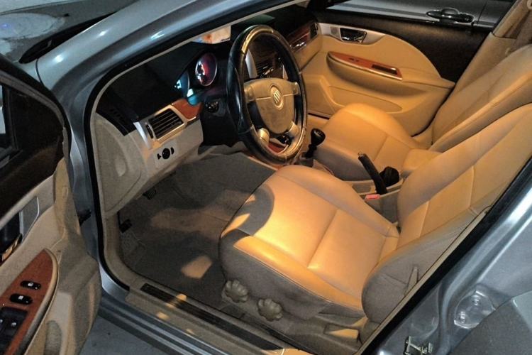 Used Buick Excelle 2011 1.6 LE-MT Driver Seat
