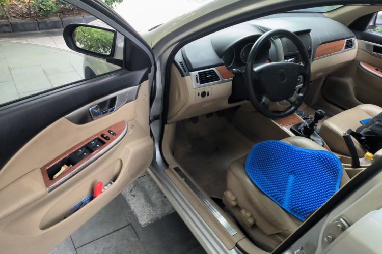 Used Buick Excelle 2011 1.6 LE-MT Driver Seat