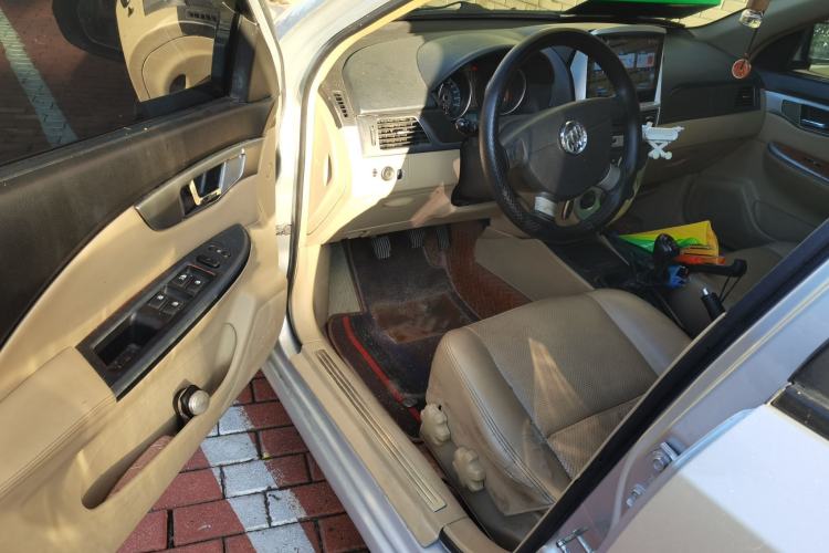 Used Buick Excelle 2011 1.6 LX-MT Driver Seat