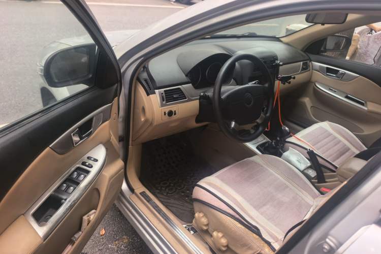 Used Buick Excelle 2011 1.6 LX-MT Driver Seat