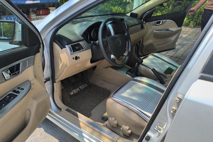 Used Buick Excelle 2011 1.6 LX-MT Driver Seat