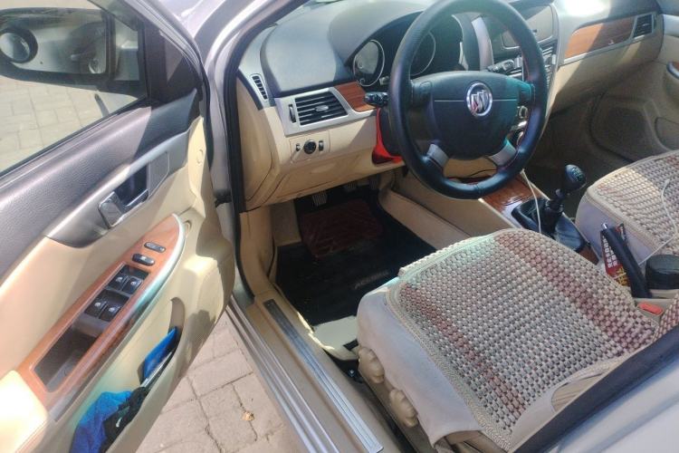 Used Buick Excelle 2011 1.6 LE-MT Driver Seat