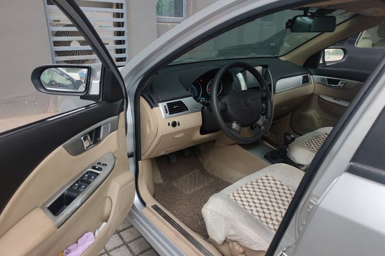 Used Buick Excelle 2011 1.6 LX-MT Driver Seat