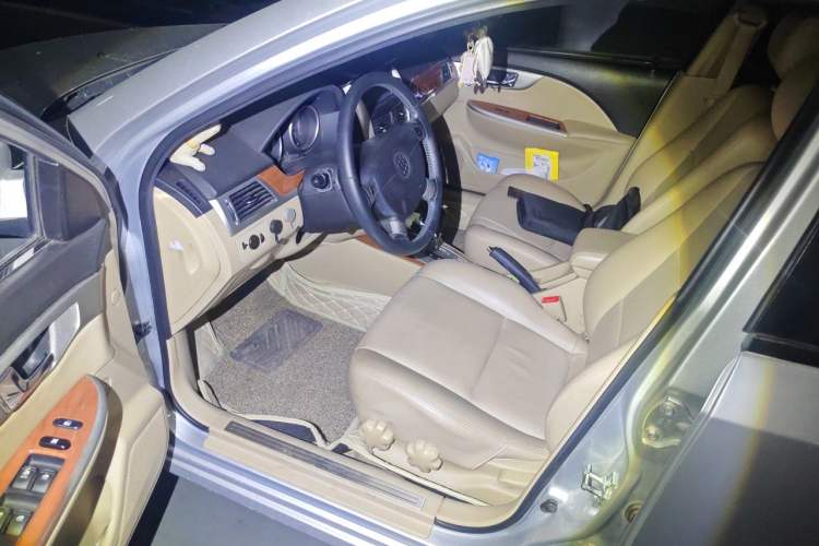 Used Buick Excelle 2011 1.6 LE-AT Driver Seat