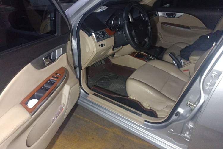 Used Buick Excelle 2011 1.6 LE-AT Driver Seat