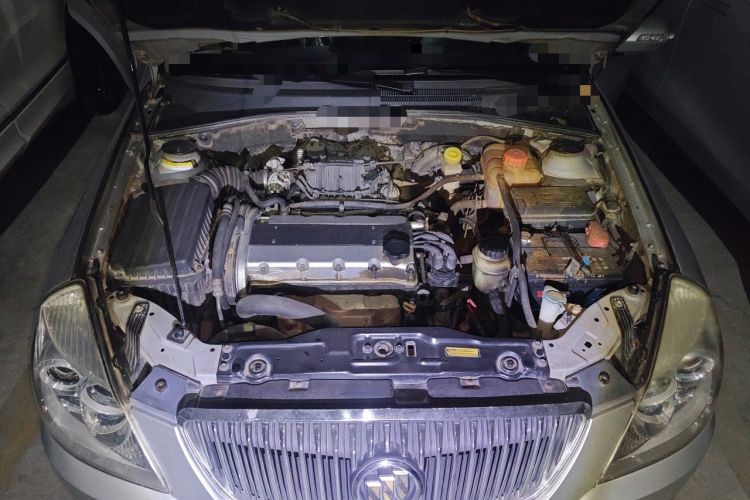 Used Buick Excelle 2011 1.6 LE-AT Engine Bay