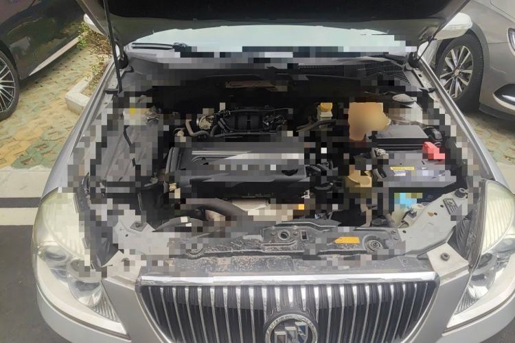 Used Buick Excelle 2011 1.6 LE-MT Engine Bay