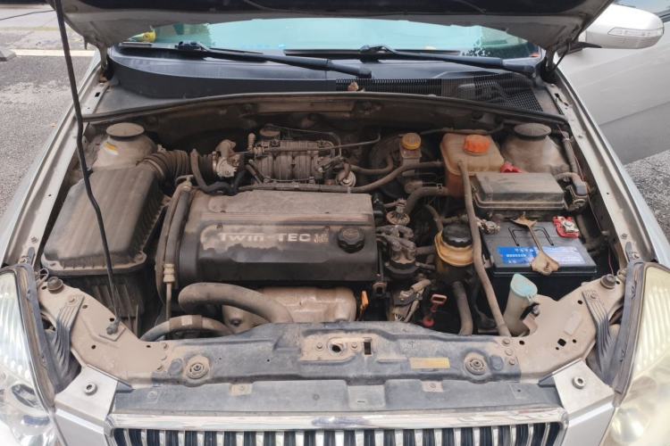 Used Buick Excelle 2011 1.6 LE-AT Engine Bay