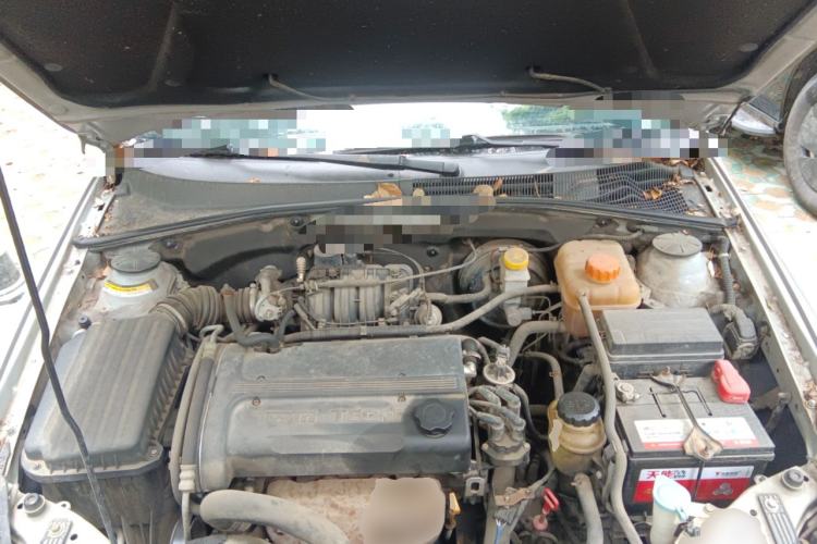Used Buick Excelle 2011 1.6 LE-AT Engine Bay