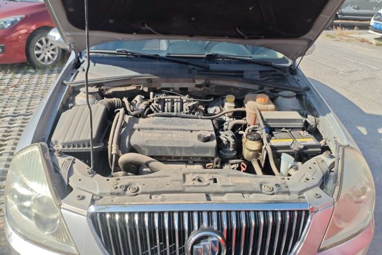 Used Buick Excelle 2011 1.6 LE-AT Engine Bay
