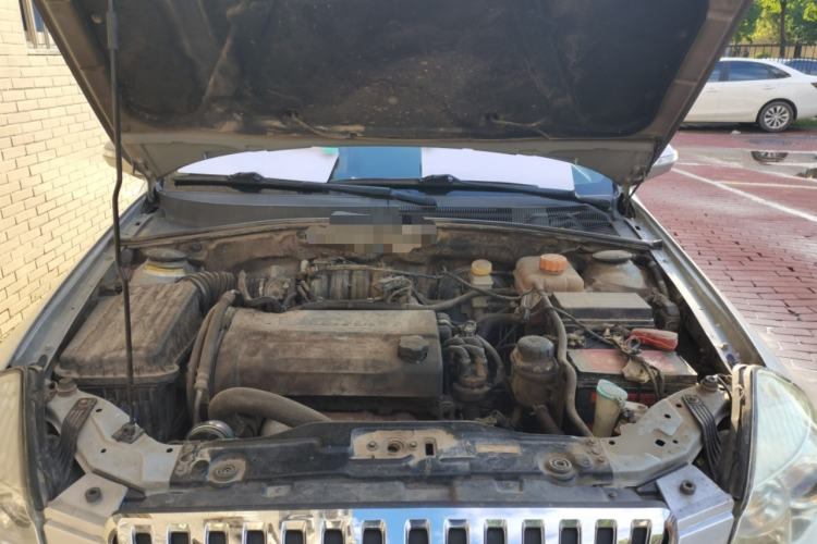 Used Buick Excelle 2011 1.6 LX-MT Engine Bay