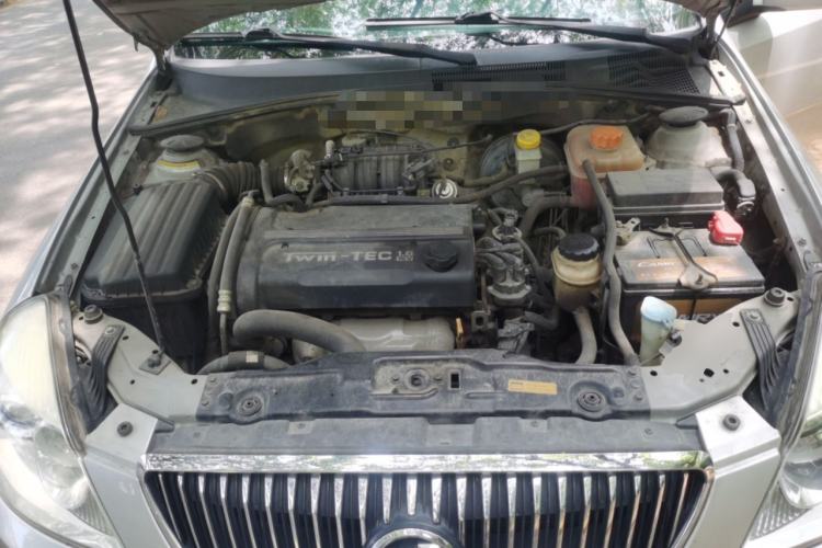 Used Buick Excelle 2011 1.6 LX-MT Engine Bay